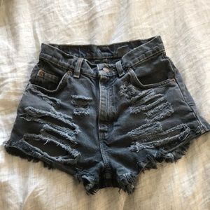 Vintage high waisted Levi’s short shorts
